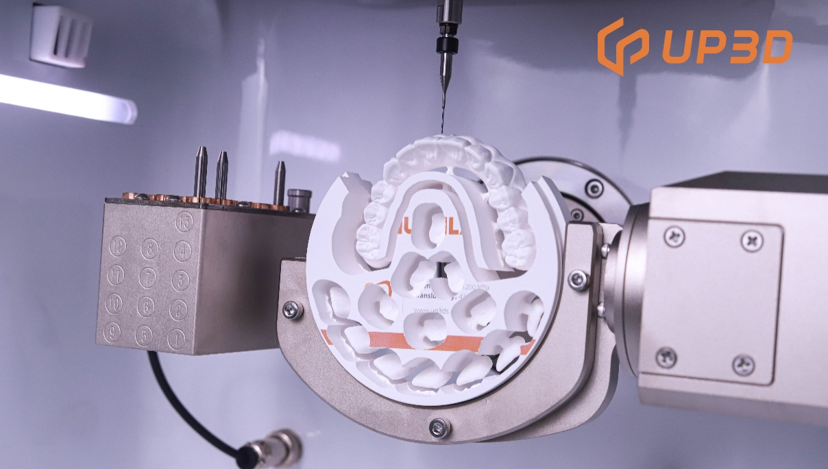 UP3D dental milling machine processing multilayer zirconia disc for esthetic and strong restorations