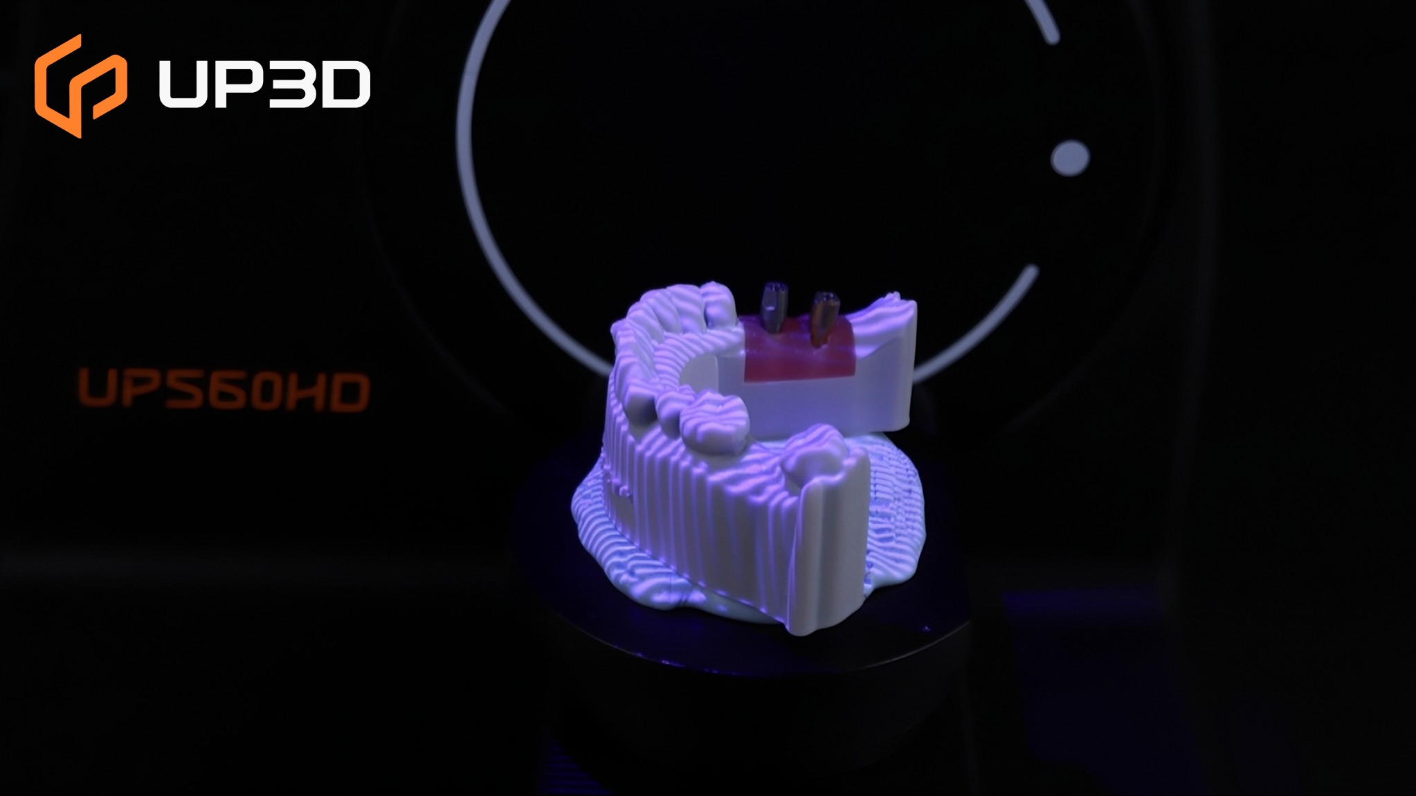 UP560HD dental lab scanner capturing detailed implant model with structured light